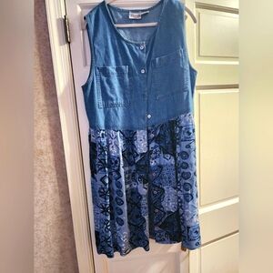 PHASES DENIM BUTTON FRONT DRESS. SIZE L